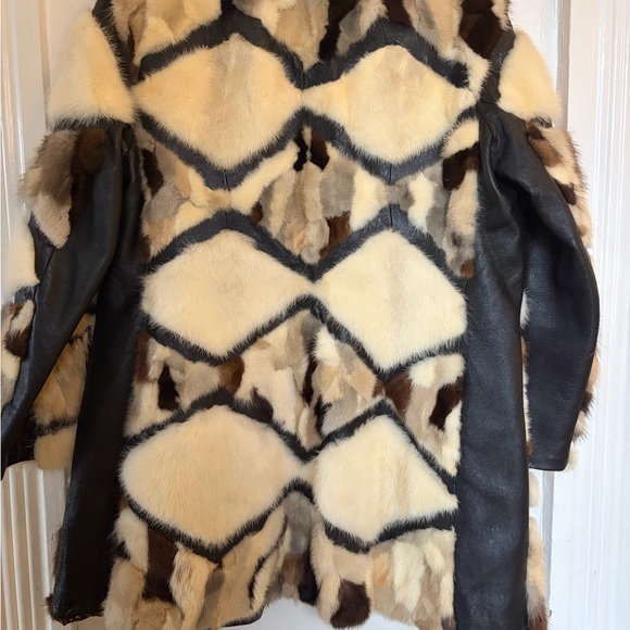 Luxurious Fur Patchwork Coat - Picture 6 of 11